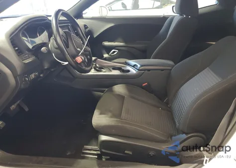 2021 Dodge Challenger Sxt z USA, uszkodzony, nr VIN 2C3CDZAG2MH542692